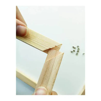 組み立て準備が整ったDIY木製フレーム